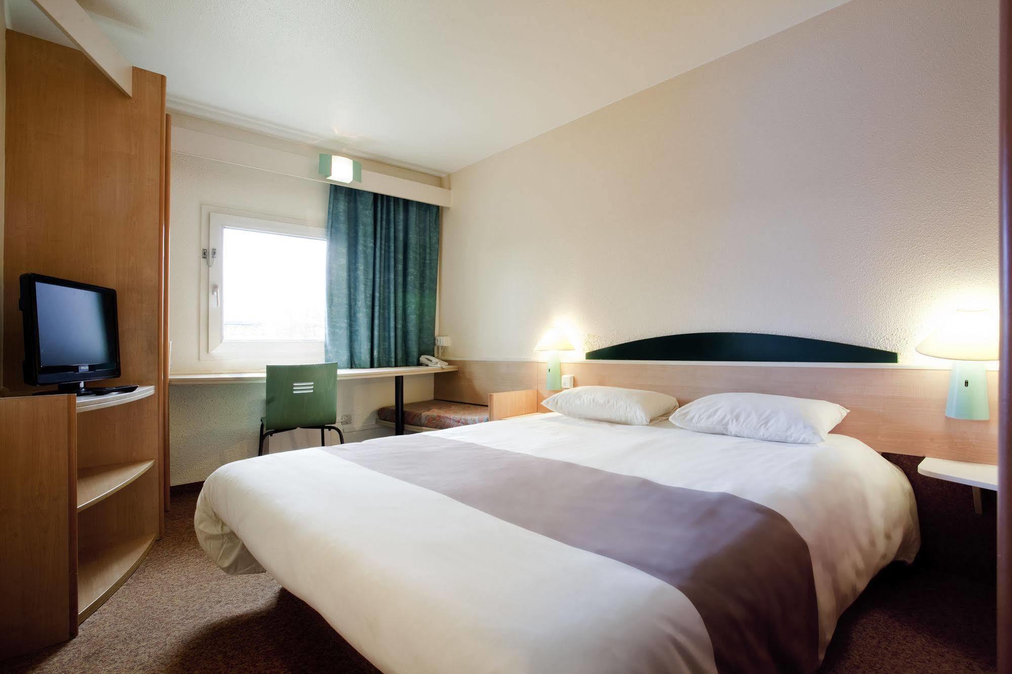 Hotel Ibis Manosque Cadarache Exteriér fotografie