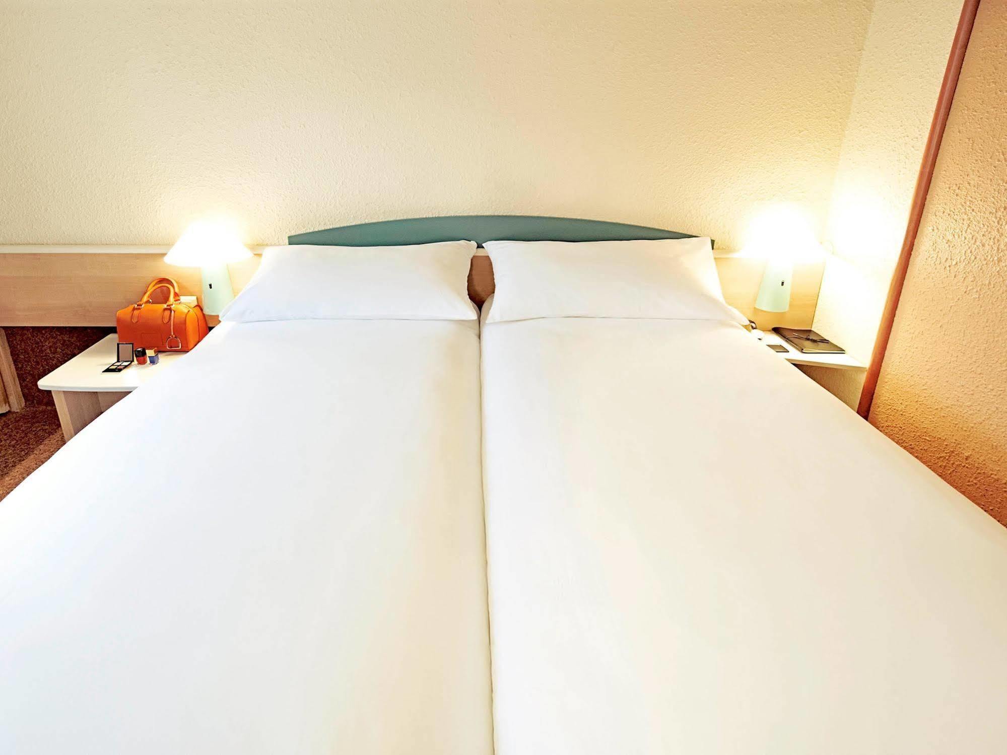 Hotel Ibis Manosque Cadarache Exteriér fotografie